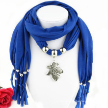 China manufacture metal leaf decorated personalized infinity pendant scarf necklace